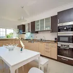 Villa Spacious 4-bedroom With Private Heated Pool In Quinta Da Beloura Ideal For Families & Long *