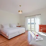 Spacious 4-bedroom With Private Heated Pool In Quinta Da Beloura Ideal For Families & Long Villa