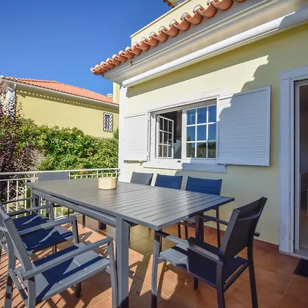 Spacious 4-bedroom With Private Heated Pool In Quinta Da Beloura Ideal For Families & Long Sintra