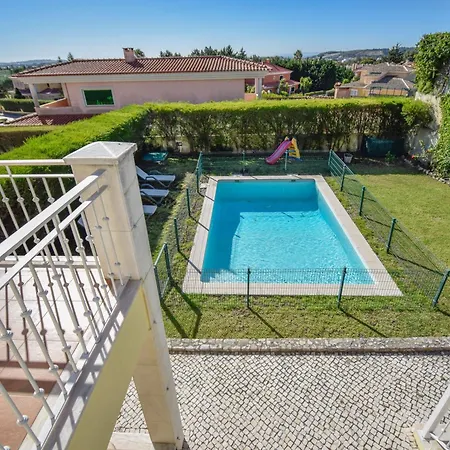 Spacious 4-bedroom With Private Heated Pool In Quinta Da Beloura Ideal For Families & Long Villa Sintra
