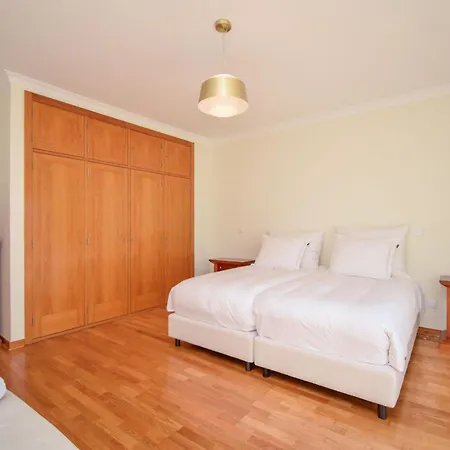Spacious 4-bedroom With Private Heated Pool In Quinta Da Beloura Ideal For Families & Long